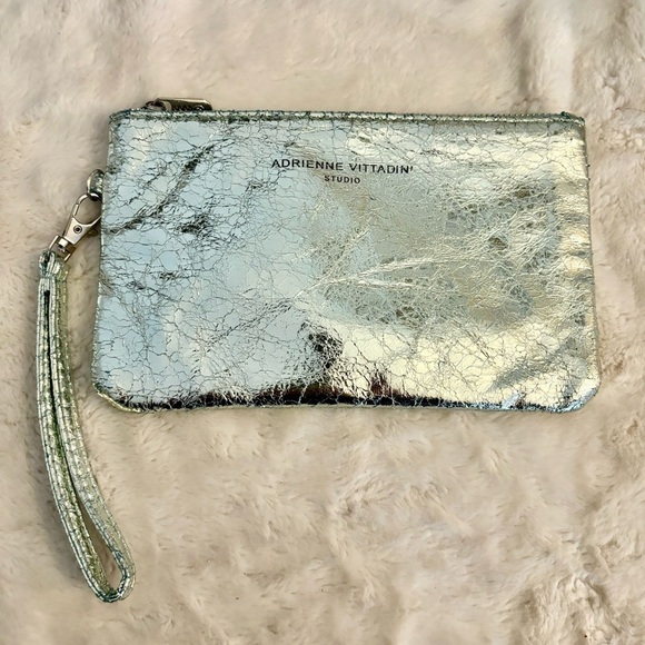 SALE! Adrienne Vittadini Clutch Wristlet Silver Metallic Zip Close Cracked desn - Picture 1 of 16
